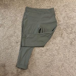 Stitch Fix's Fia Cuffed Olive Green Cropped Trouser